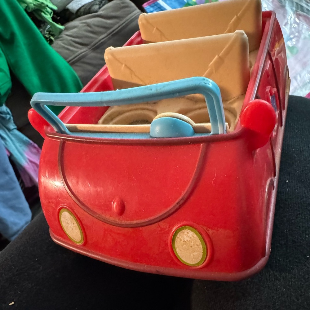classic Peppa pig character plastic toy car
